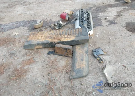 2018 Toyota Tacoma Trd Off Road z USA, uszkodzony, nr VIN 3TMCZ5AN1JM175897